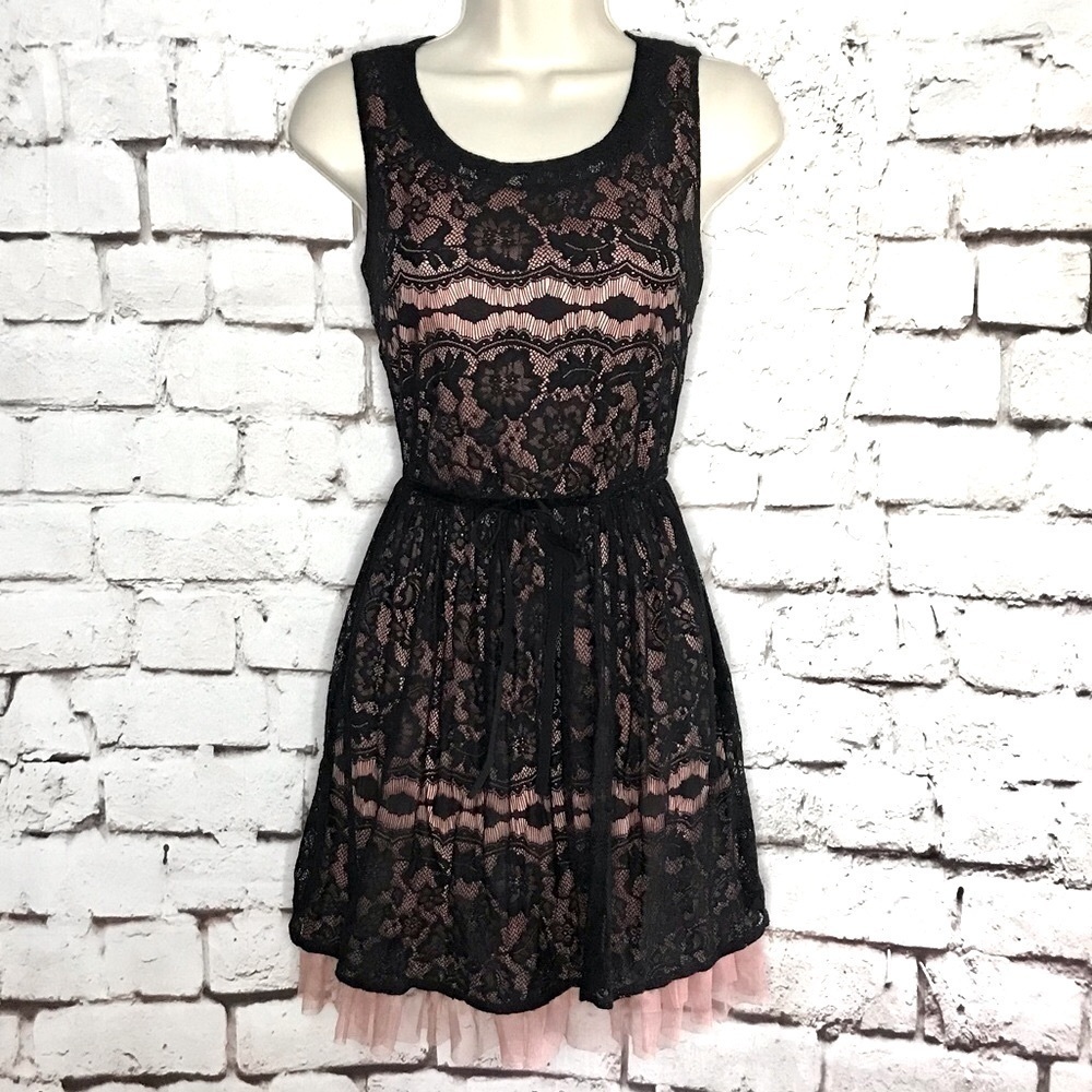 BeBop black lace overlay over salmon pink tulle dress Sleeveless Size Small